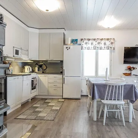 Holiday Vanha Tienpaa Ferienhaus